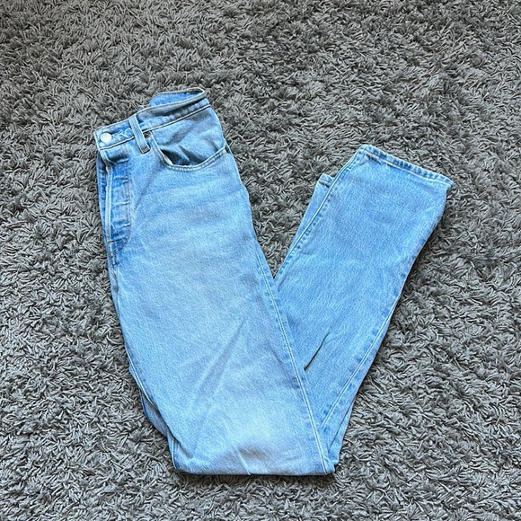 Levi’s Straight Leg Jeans - Picture 1 of 5